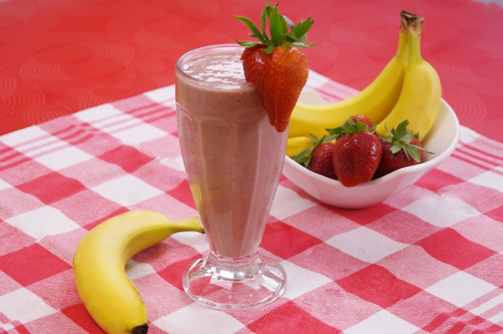 Chocolate Strawberry Banana Smoothie Dishin With Di Cooking Show Recipes And Cooking Videos 4648