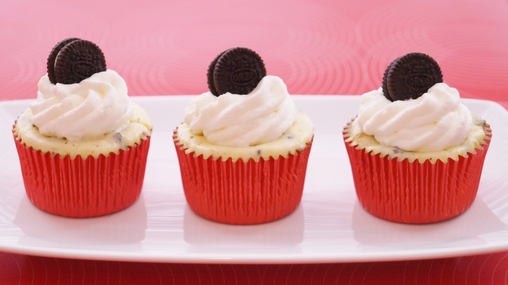 Oreo Cheesecake Cupcakes
