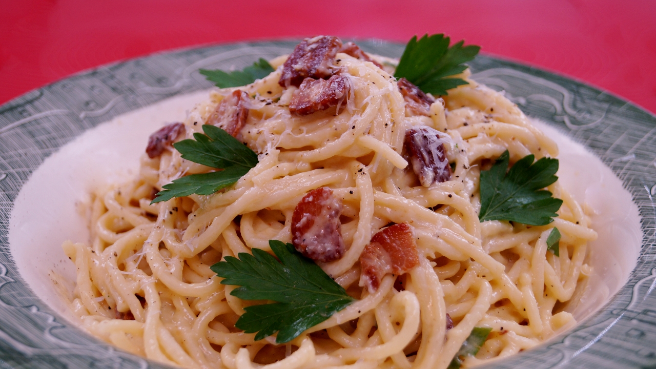 Spaghetti alla Carbonara – Pasta Carbonara | Dishin' With Di - Cooking Show  *Recipes & Cooking Videos*